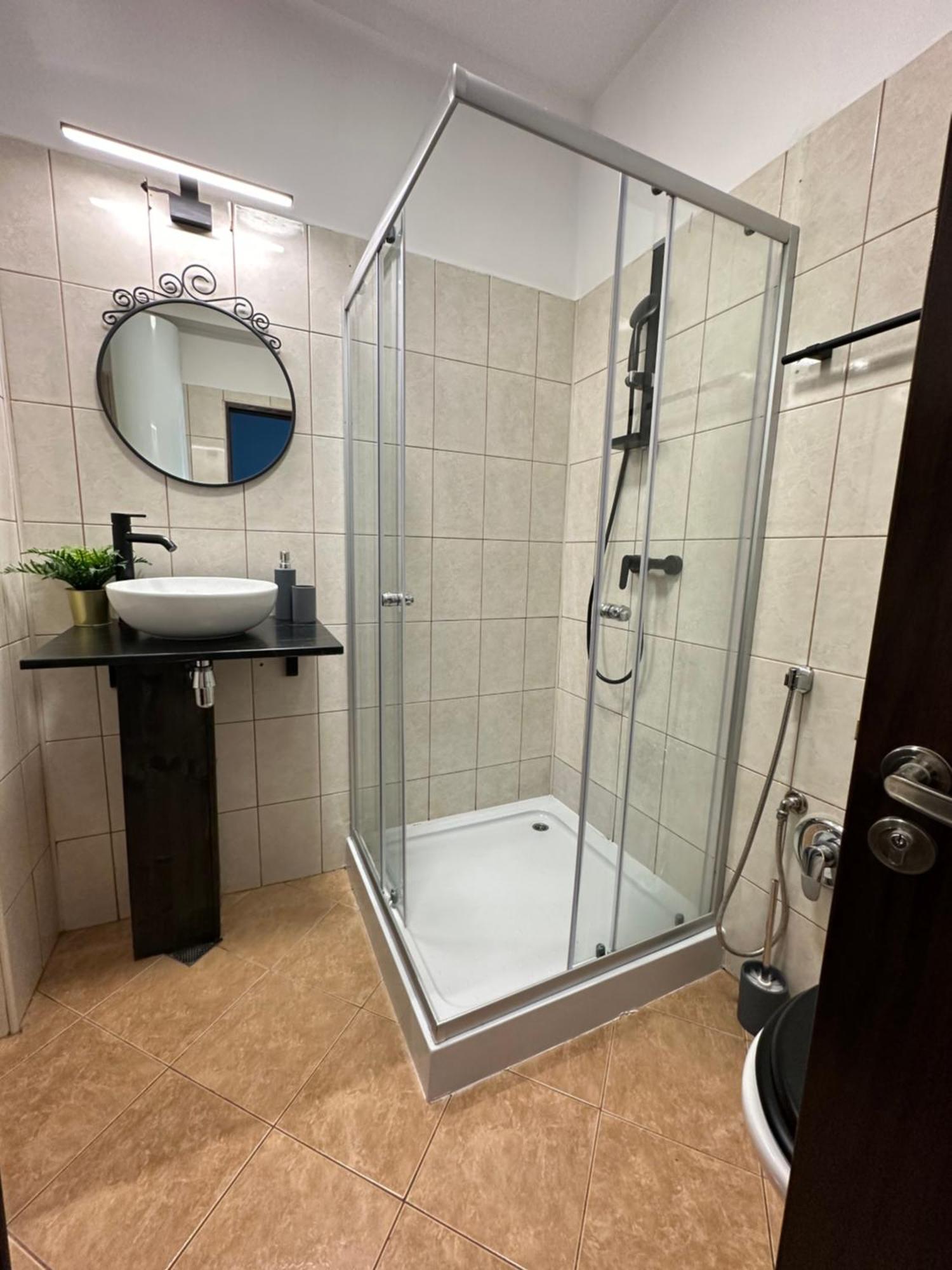 Central Studio Sapphire Leilighet Bucureşti Eksteriør bilde